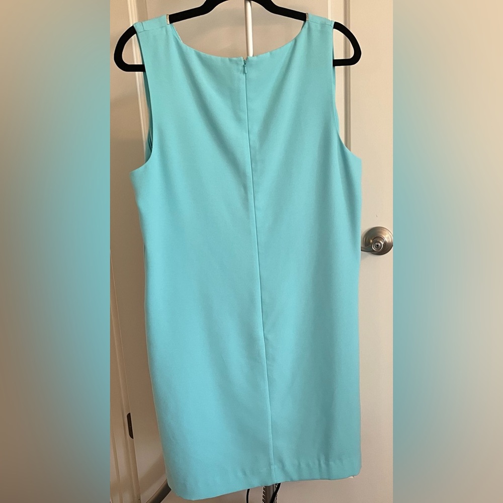 Lilly Pulitzer embellished neckline dress-like new! Perfect for wedding guests! - Picture 3 of 6